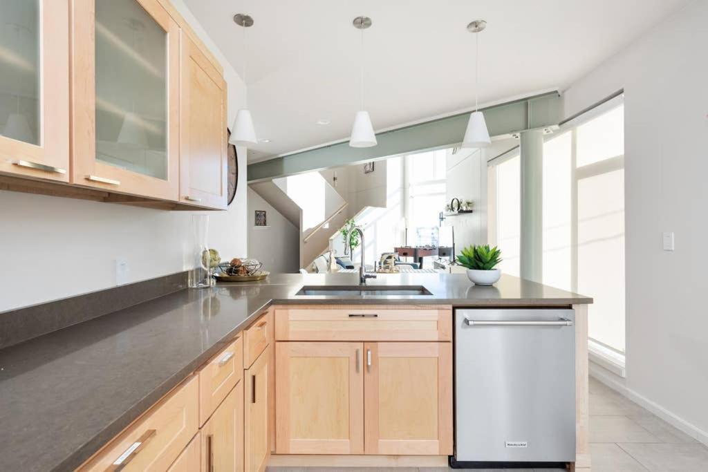 Upscale 3Br Penthouse By Cozysuites Indianapolis Eksteriør billede